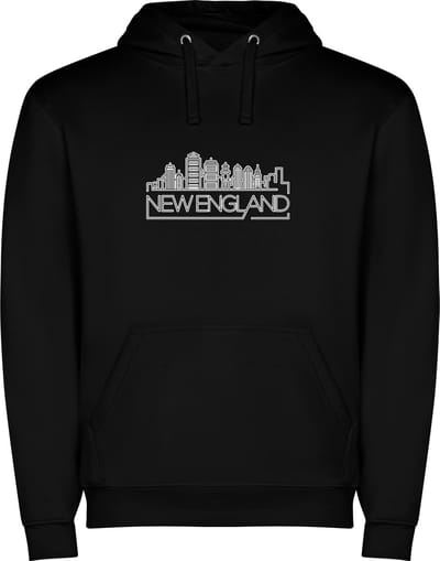 Zwarte unisex hoodie met “ Skyline New England – Vakantiegevoel – Strak – Modern “ Print Full Color Color merk Roly maat S