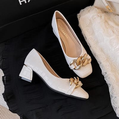 Grote Maat 43 Dames Pumps Middelhoge Hak Vierkante Neus Pumps Office Lady Leahter Schoenen Grote Gouden Metalen Kuiken Ketting Zachte Zool Instapschoenen 41