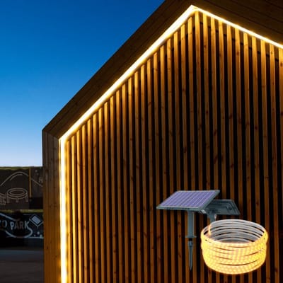 Solar led strip 'Lina' - 10 meter - Warm Wit - 3 lichtstanden - Tuinverlichting op zonne-energie - Waterdicht - Solar tuinverlichting