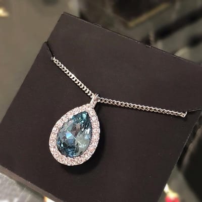 Huitan Charmante Druppelvormige Hanger Ketting Helder Blauwe Zirkonia Sieraden voor Jubileumfeest Mode Dames Bruiloft Sieraden gray