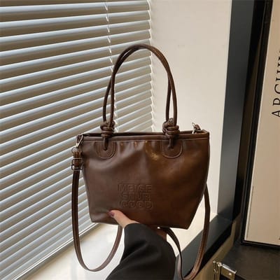 High-end Niche Tas voor Dames Nieuwe Trendy en Modieuze Crossbody Tas voor Dames Ins Retro Veelzijdige Eén Schouder Handtas