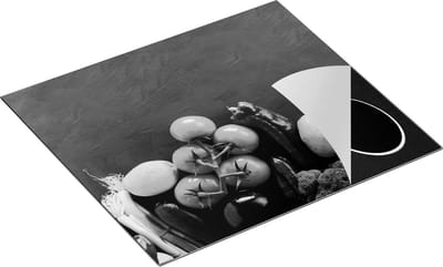 Chefcare Inductie Beschermer Diverse Groente bij elkaar - Zwart Wit - 60x50 cm - Afdekplaat Inductie - Kookplaat Beschermer - Inductie Mat