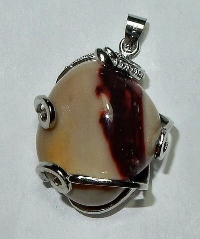 Mokaiet in zilver hanger