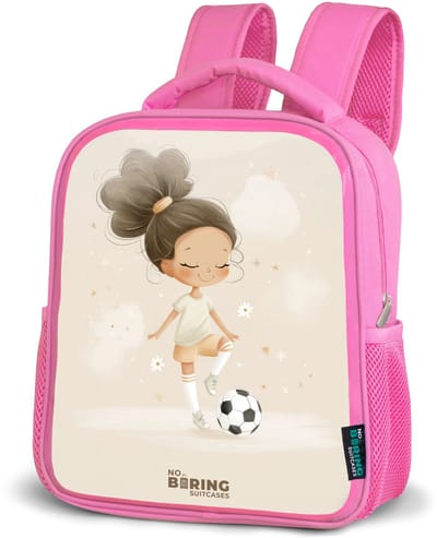 NoBoringSuitcases.com® - Rugzak roze - Schooltas meisjes - Meisje met een voetbal in beige kleuren - Kinder rugtas meisje - Boekentas kind - Kinderrugzak voor school - Schoolrugzak