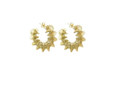 Oorbellen - oorringen - spiraal - goudkleurig - design - oorsieraad - accessoire - sieraad - hip - trendy - chique - tijdloos - cadeau - feest - vrouwen - dames