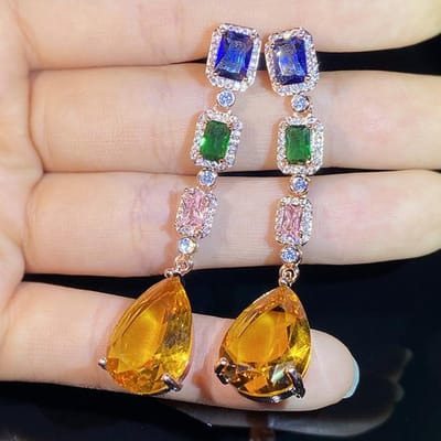 Caoshi Prachtig ontwerp Esthetische oorbellen voor vrouwen Kleurrijke kristallen hangeraccessoires voor huwelijksceremonie Chique sieraden gray