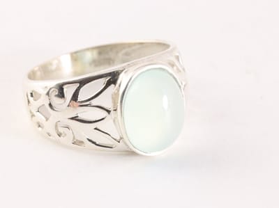 Opengewerkte zilveren ring met aqua chalcedoon - maat 16