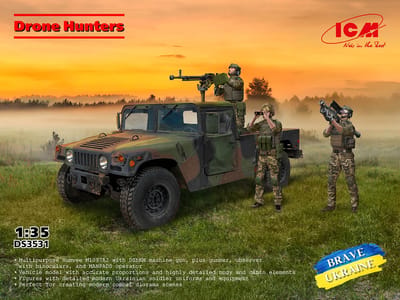 ICM Modelbouwpakket Diorama - DS3531 Drone Hunters - Humvee M1097A2 met Bemanning - 3 Figuren - Diorama Set Plastic - 1:35 - Modelbouw