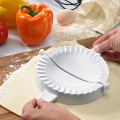 Westmark Raviolimaker-set, empanada-/pierogi-vorm, 3 stuks, Ø 9,5/12/15,5 cm, receptenboekje, plastic, wit, 61342260