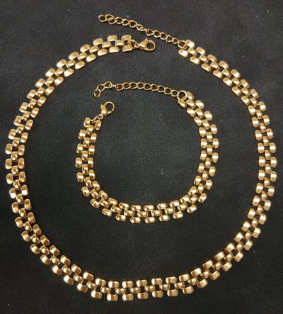 My Sweet Romance® – Goudkleurige Kettingset met Ketting & Armband – Geometrisch Design.