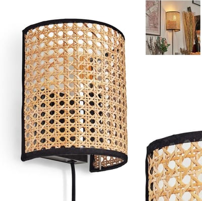 Zwarte Wandlamp met Rotan Lampenkap voor Boho of Scandinavisch Interieur