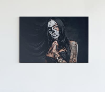 Canvas Schilderij - Vrouw portret - Tatoeage - Wanddecoratie - 60x40x2 cm