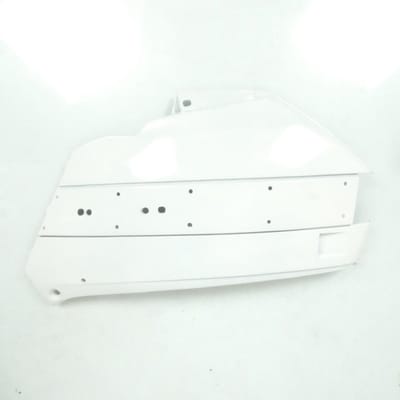 Coque arrière gauche origine pour Scooter Peugeot 80 SC 1170461900 / 704619BL / Blanc Neuf