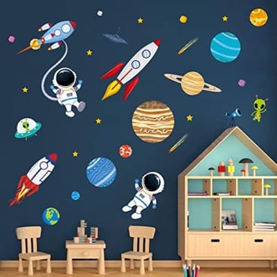 Ruimte Muursticker Set - Zonnestelsel Planeten Astronaut Raket Wanddecoratie voor Kinderkamer - 8 Delige Space Thema Stickerpakket