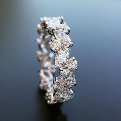 Huitan Romantische Bruiloftringen Glanzend Marquise Rond Kristal Zirkonia Onregelmatige Band Fijne Ring Trendy Sieraden voor Vrouwen 6 gray