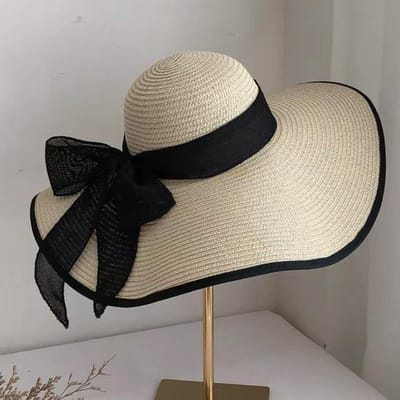 Chapeau de Paille Tricoté à Bord Large Ondulé avec Nœud en Dentelle Femmes Voyage Protection Solaire Chapeau de Soleil Chapeau de Soleil de Plage beige