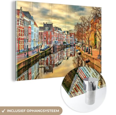 MuchoWow® Glasschilderij 60x40 cm - Schilderij acrylglas - Den Haag - Kanaal - Huis - Foto op glas - Schilderijen