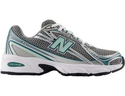 New Balance 740 Zilver