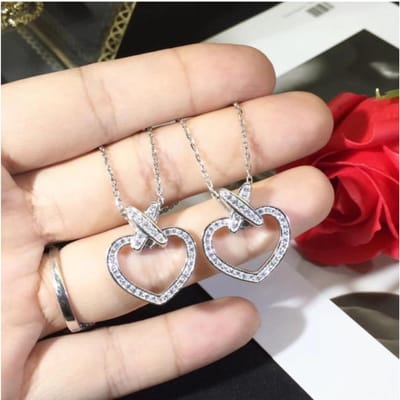 Klassieke Micro Ingezette Kruis Liefde Ketting Elegant en Veelzijdig Perzik Hart Sleutelbeen Ketting Sieraden gray