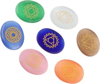 Geëngaveerde chakrastenen set voor reiki, meditatie en balans - spirituele kristallen verzameling