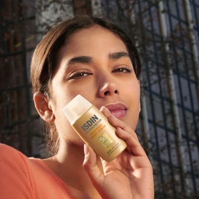 ISDIN - Fotoprotector Fusion Water Urban SPF30 - 50ml - Zonnebrand voor stedelijke omgevingen