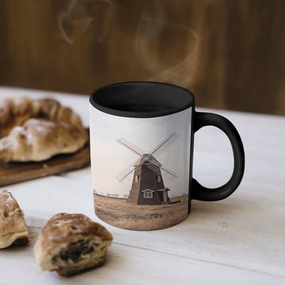 Magische Mok - Foto op Warmte Mokken - Koffiemok - Windmolens - Landschap - Veld - Magic Mok - Beker - 350 ML - Theemok