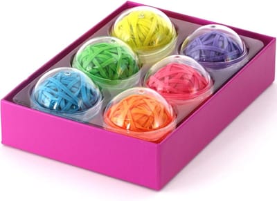 Elastieken: Gekleurde elastische banden/ringen voor school/kantoorbenodigdheden, 270 stuks, 6 kleuren met elk 45 stuks, in ballen