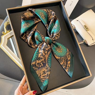 Luxe Ontwerp 70*70cm Paardenprint Zijden Vierkante Sjaal Dames Zacht Satijnen Haarband Neckerchief Kantoor Hijab Hoofdband Foulard Cadeau black