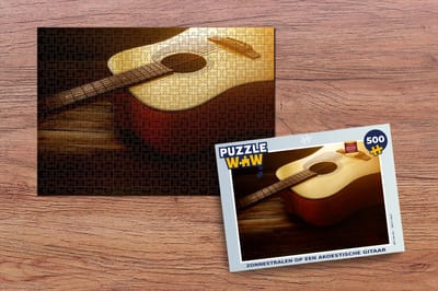Puzzel Zonnestralen op een akoestische gitaar - Legpuzzel - Puzzel 500 stukjes