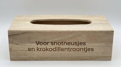 Houten tissuebox met tekst - Kraamkado - Sinterklaaskado - Badkamer accessoire - Opberger voor papieren zakdoekjes