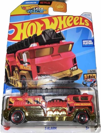 HOT WHEELS 5 ALARM FIRE RESCUE GOLD/RED 125/250 1:64 HW METRO 3/10