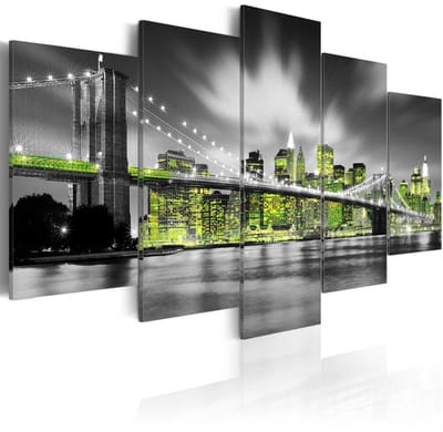 Schilderij - New York in lime tinten in de nacht , 5 luik