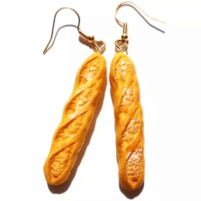 Akyol - Baguette oorbellen – Oorbellen dames - oorbellen meisjes - Oorhangers dames - leuke stokbrood oorbellen - Sieraad- fruit oorbellen - oorbellen cadeau - verjaardag - grappige oorhangers - Valentijn cadeau