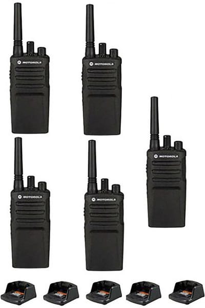 Set van 5 Motorola XT420 UHF IP55 PMR446 Portofoon met laders