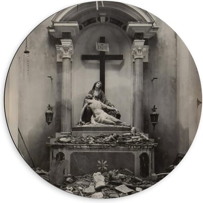 Dibond Wandcirkel - Maria en Jezus bij het Kruis (zwart - wit) - 60x60cm Foto op Aluminium Wandcirkel (met ophangsysteem)