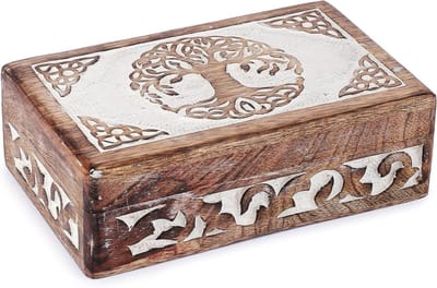 Handgesneden houten decoratieve kist met Keltische levensboom snijwerk - multifunctioneel te gebruiken als sieradenopslag en aandenkenhouder