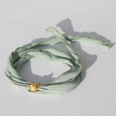 Wrap armband - Sari zijde - Pistache groen - Dames - Wikkel armband - Schelp - Zomers