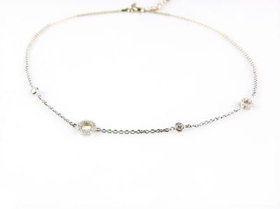 model Benigna ketting in zilver met rondje gezet met cubic zirconia