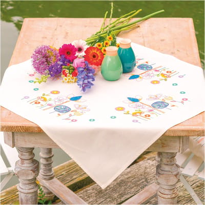 Vervaco - Tafelkleed kit Stylish Florals - PN-0222440 - Borduren - Borduurpakket - Borduurpakket volwassenen - Borduurpakket kind
