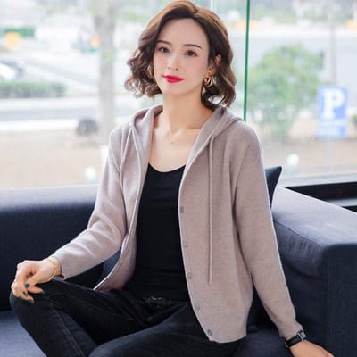 Casual Mode Hooded All-match Gebreide Cardigan Truien Dameskleding Lente en Herfst Effen Kleur Knoop Losse Koreaanse Tops One Size licht kaki kleur