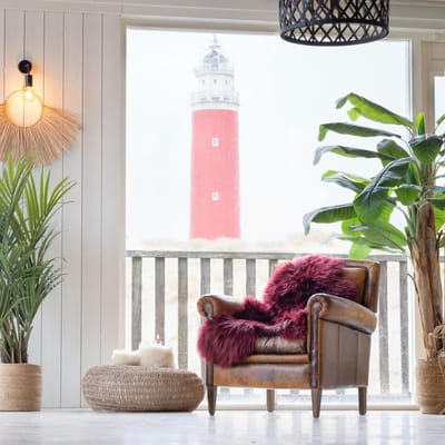 Texelse schapenvacht donker rood / merlot – echt & natuurlijk – stoel, bank of vloerkleed