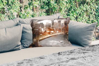 Buitenkussens - Tuin - Schilderij - Olieverf - Skyline - Stad - Water - 50x30 cm