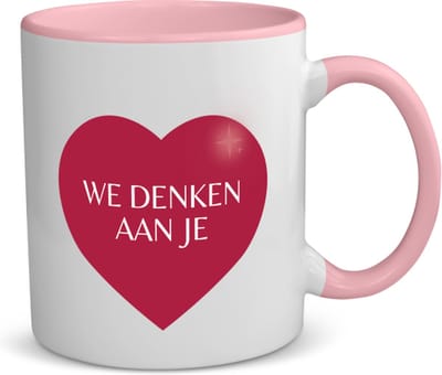 Akyol - we denken aan je hartje koffiemok - theemok - roze - Quotes - iemand die door een moeilijke tijd gaat - moeilijke tijd - ziek - koorts - snel beter worden - cadeau - beterschap cadeau - kado - gift - geschenk - 350 ML inhoud