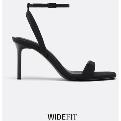 Stradivarius WIDE FIT. Sandalen met smalle hak  Zwart 35