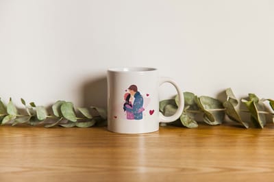 Smartphonica Mok met kussend koppel opdruk - Geschikt als Valentijnsdag cadeau - liefde