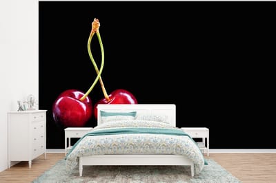 Behang - Fotobehang Kersen - Reflectie - Zwart - Breedte 400 cm x hoogte 300 cm