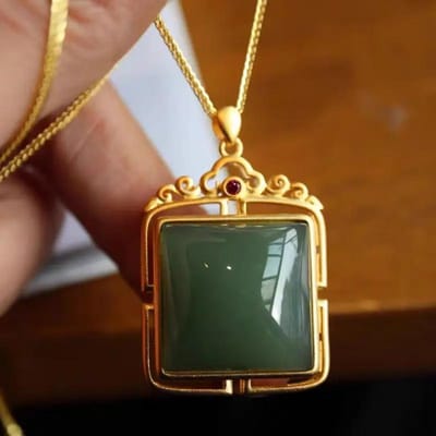 Nouveau Collier Carré en Jaspe An Naturel Incrusté Style Chinois Pendentif Vintage Charms Luxe Léger Classiques Bijoux 50cm white
