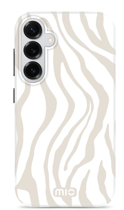 Mio by Mobilize Hoesje geschikt voor Samsung Galaxy S26 Plus MagSafe Telefoonhoesje Hardcase | Mio by Mobilize Backcover | Geschikt voor MagSafe | Geschikt voor Draadloos Opladen met Magnetische Ring | Geschikt voor MagSafe Case - Sandy Zebra | Wit