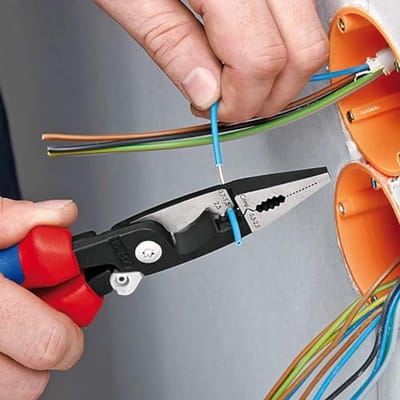 Multifunctionele elektrische installatietang 200 mm voor kabelsnijden en strippend