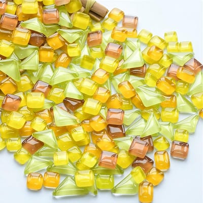 500g Onregelmatige Glazen Mozaïektegels voor Creatieve Knutselprojecten, Voor Huisdecoratie, Vazen, Fotolijsten en Bloempotten in Gele Kleuren